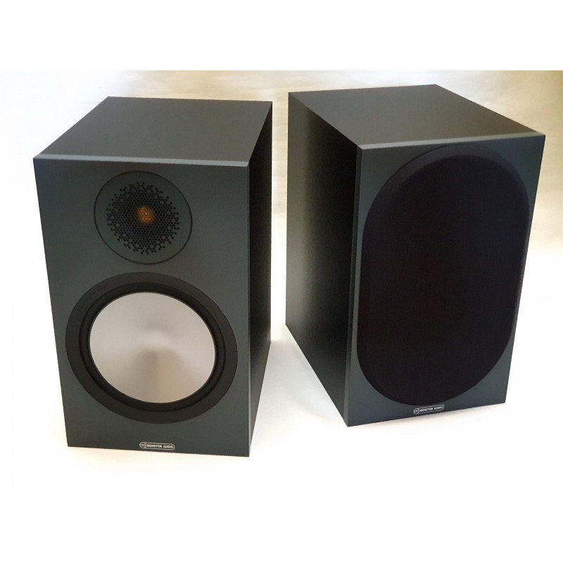 Monitor Audio Bronze 100 | Altavoces Estantería 8" | DOYMO Sitges