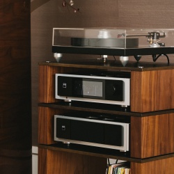 NAD M23 V2 | Etapa Estéreo | DOYMO
