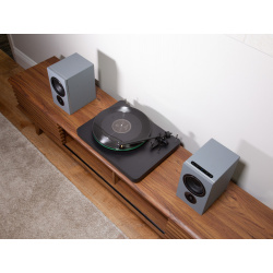 PSB iQ2 | Altavoces activos inalámbricos con BluOS | DOYMO Sitges